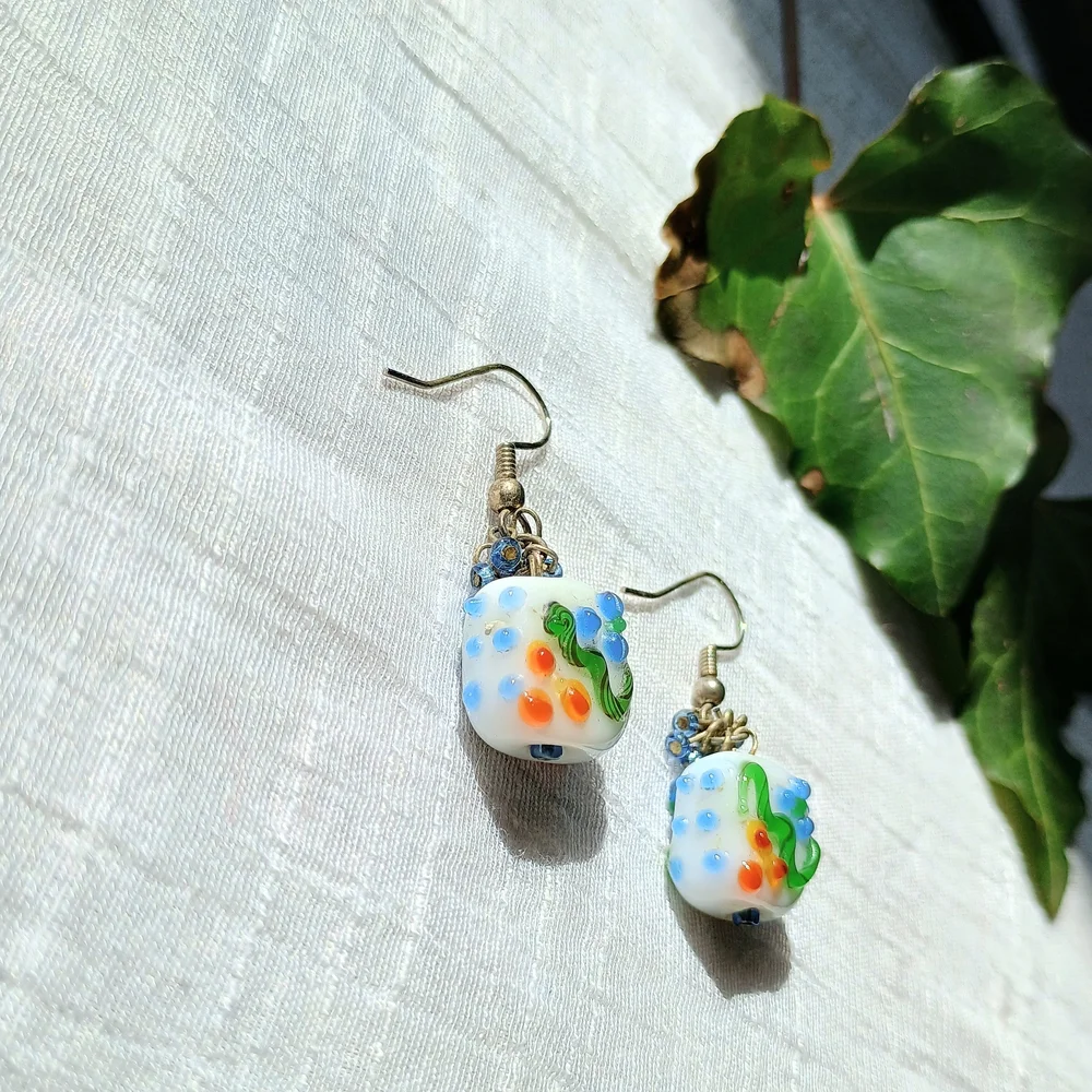 🏵 ARTISAN KITSCH 🏵 VTG hand-blown Lampwork Glass dangle 925 earrings, Coquette